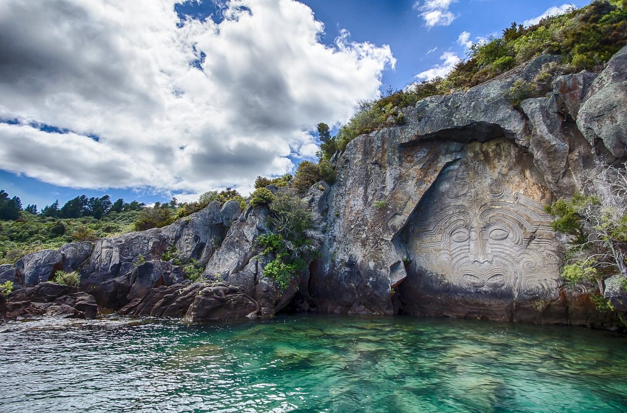 Mine Bay Māori Rock Carvings, Lake Taupo