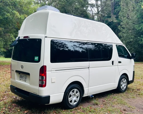 Self contained Campervan rental
